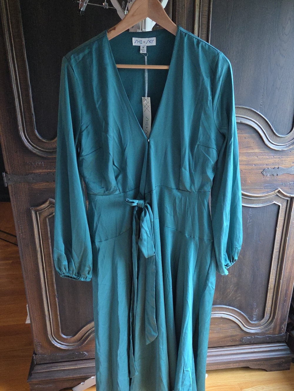 She + Sky Green  Long Sleeve Wrap Midi Dress-size Med